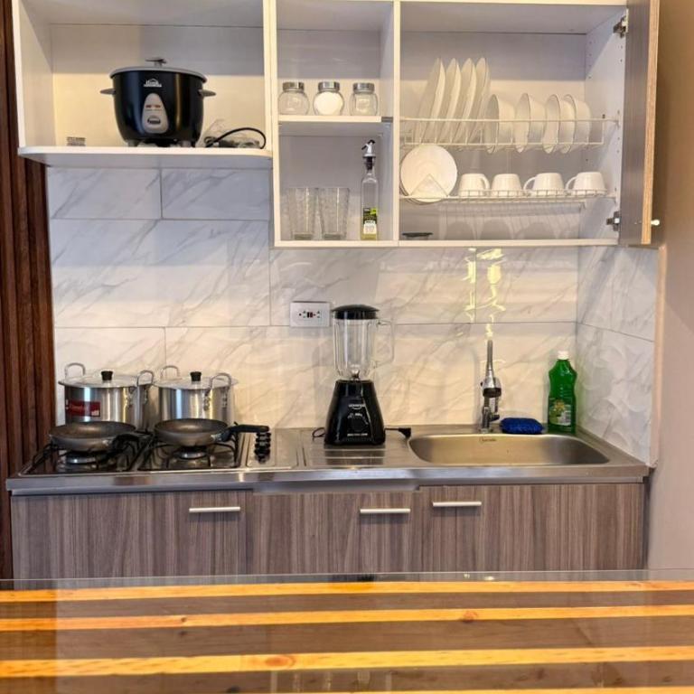 Moderno apt con vista a la ciudad y estilo único - One-Bedroom Apartment - 8