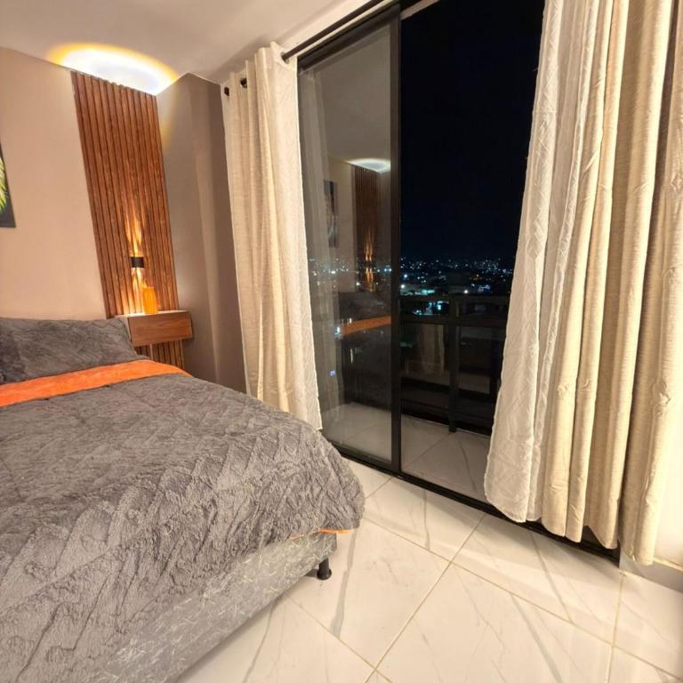 Moderno apt con vista a la ciudad y estilo único - One-Bedroom Apartment - 12