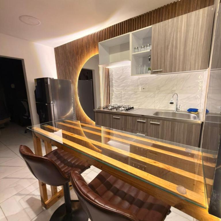Moderno apt con vista a la ciudad y estilo único - One-Bedroom Apartment - 23
