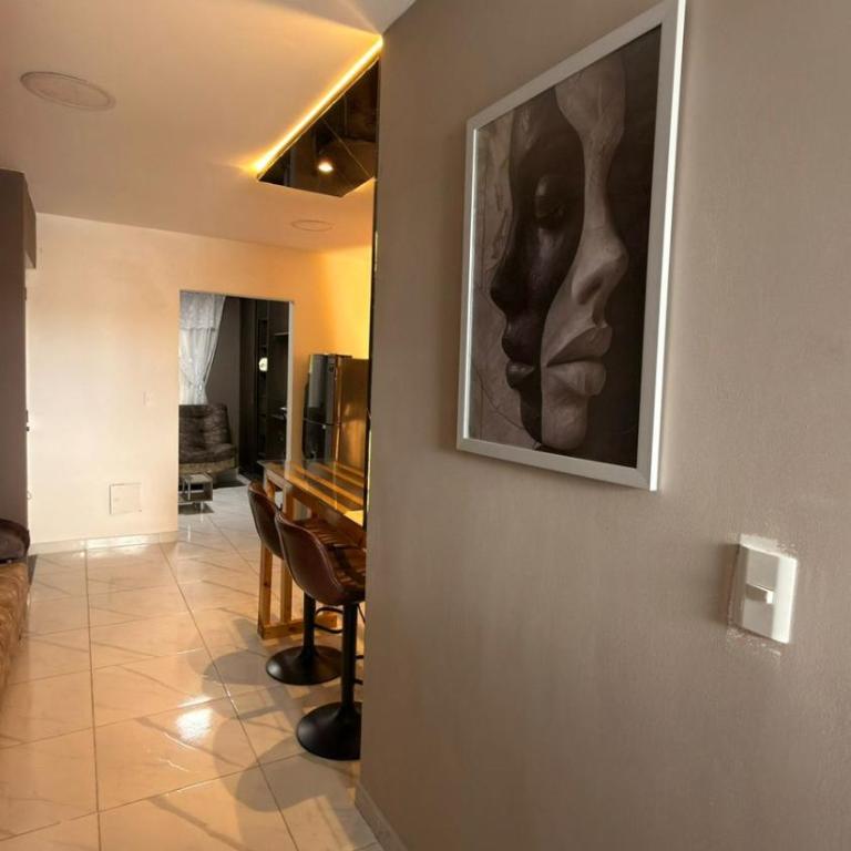 Moderno apt con vista a la ciudad y estilo único - One-Bedroom Apartment - 27