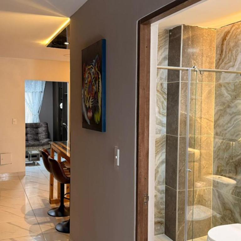 Moderno apt con vista a la ciudad y estilo único - One-Bedroom Apartment - 49