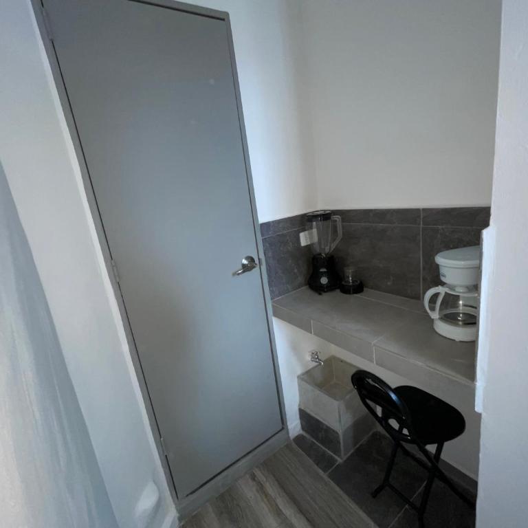 Espectacular apartaestudio en envigado cerca de todo - One-Bedroom Apartment - 5
