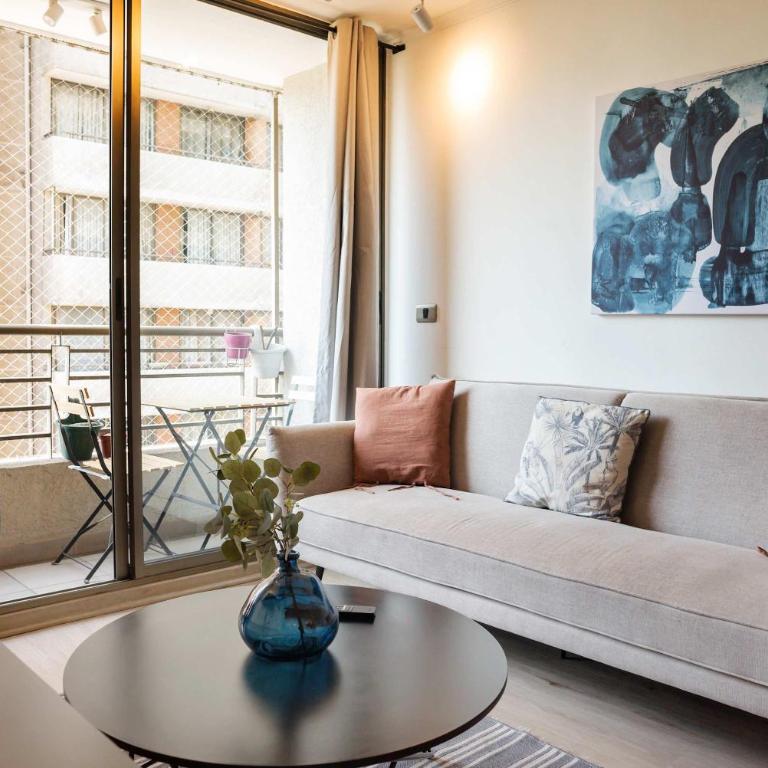 Stylish Oasis for Five in Guardia Vieja - Apartment - 1
