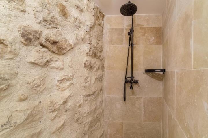 GR7 3P - Appartement Saint-Paul-de-Vence 6P - Two-Bedroom Apartment - 12