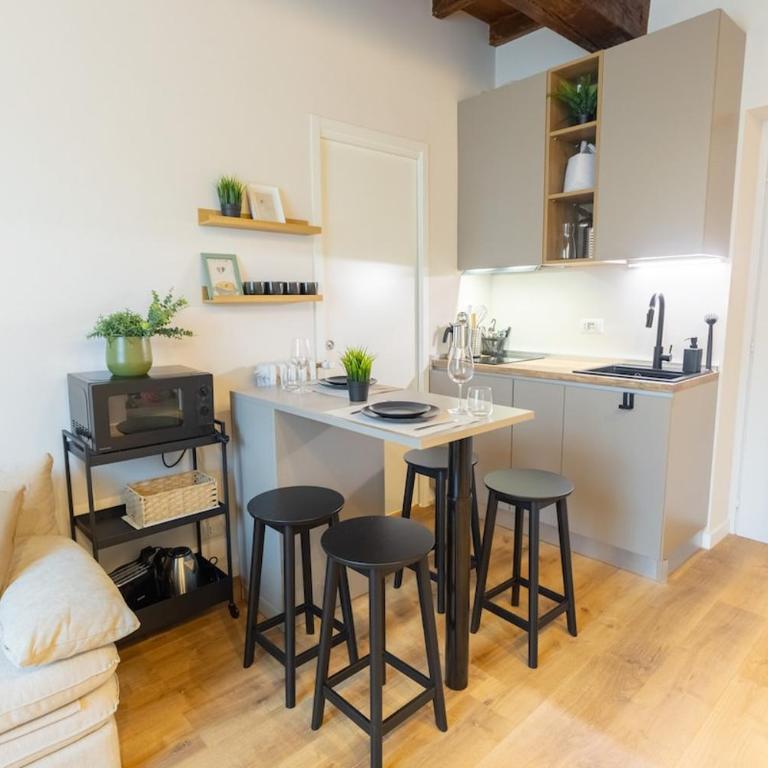 Casa Jasmin Two room apartment in the historic center of Turin - Appartamento con 1 Camera da Letto - 17