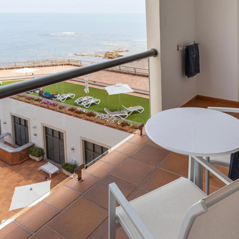 Hotel Duque de Najera - Habitación Doble con vistas al mar - 2 camas - 16