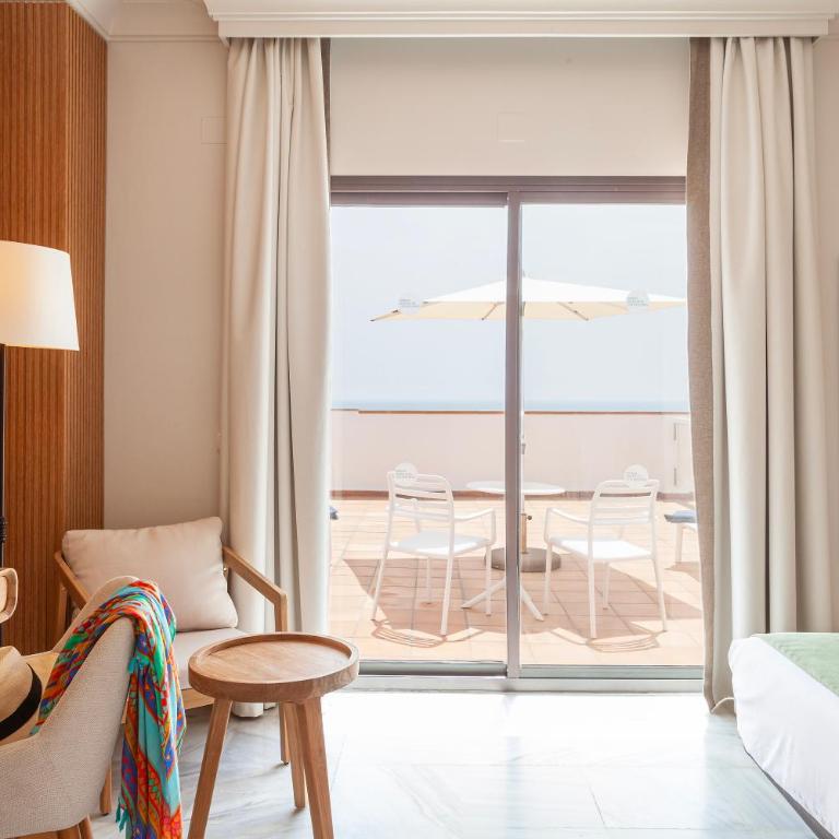 Hotel Duque de Najera - Habitación Doble con vistas al mar - 2 camas - 10