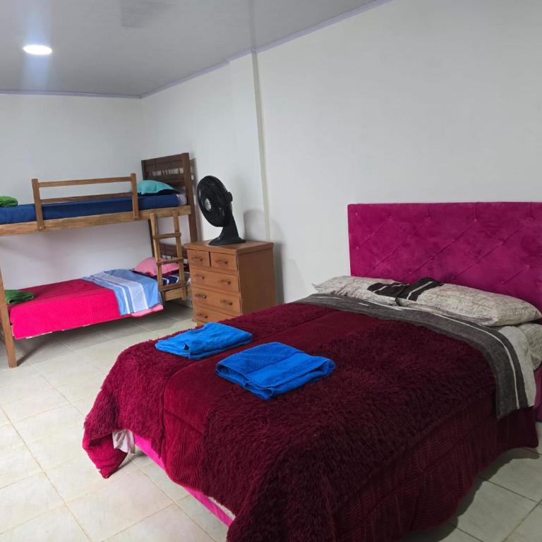 Casa Quinta Santa Cruz de la Sierra - Economy Quadruple Room - 4