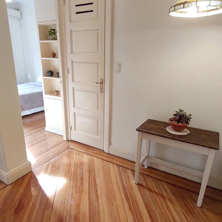 San Telmo, la cuadra mas linda - One-Bedroom Apartment - 11