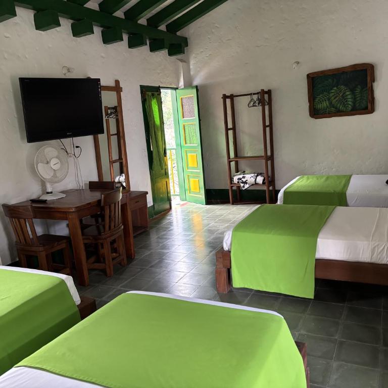 Hotel Vegas del Rio - Habitación Familiar - 4