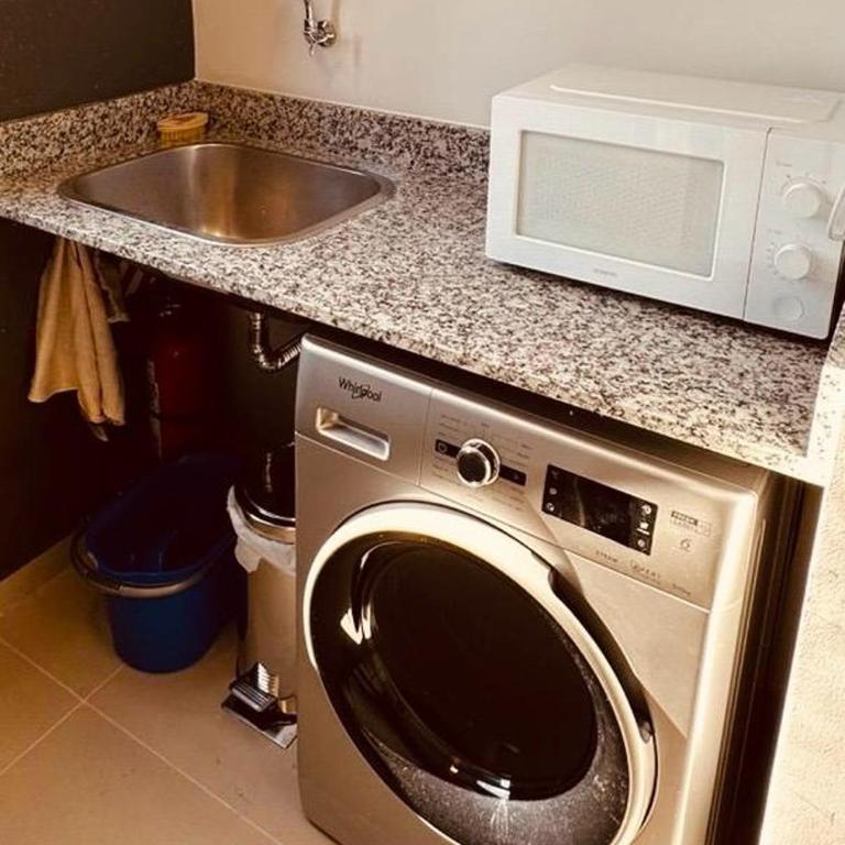 Cozy 2 bedroom apt steps from Shopping Mcal Lopez - Apartment - 2