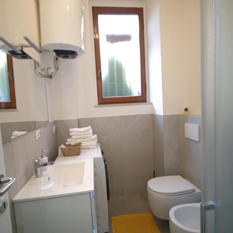 Sky House Carrara - Appartamento con 2 Camere da Letto - 9