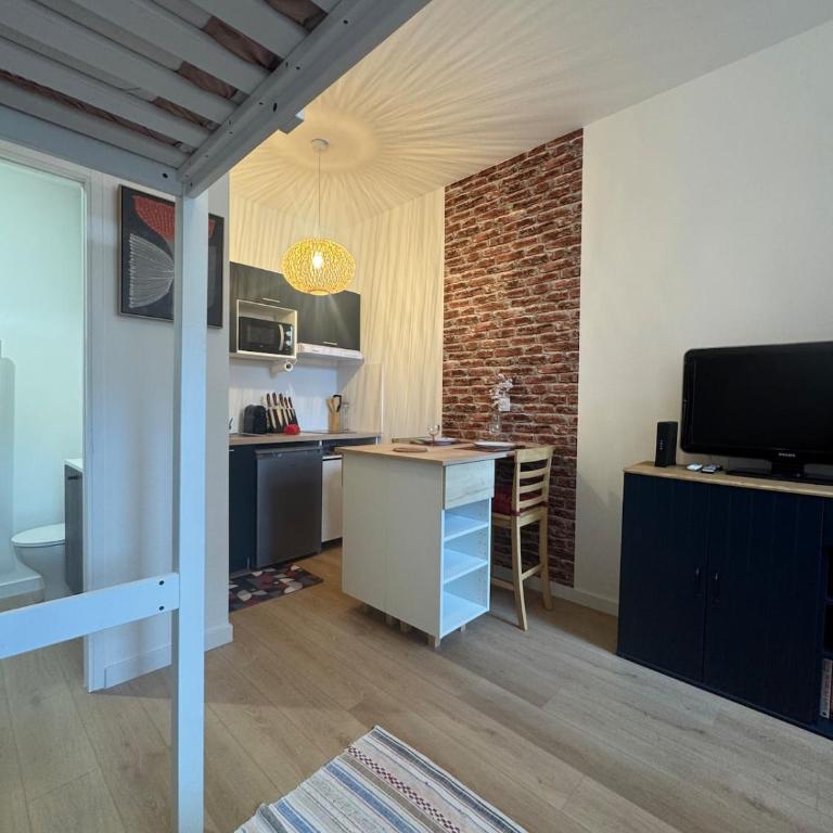 Le Coin Tranquille - metro - tram - parking - center - Appartement 1 Chambre - 10