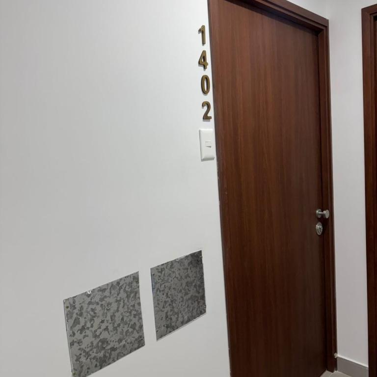 2-Bedroom Apt, Perfect for Family or Work Stays - Two-Bedroom Apartment - 8