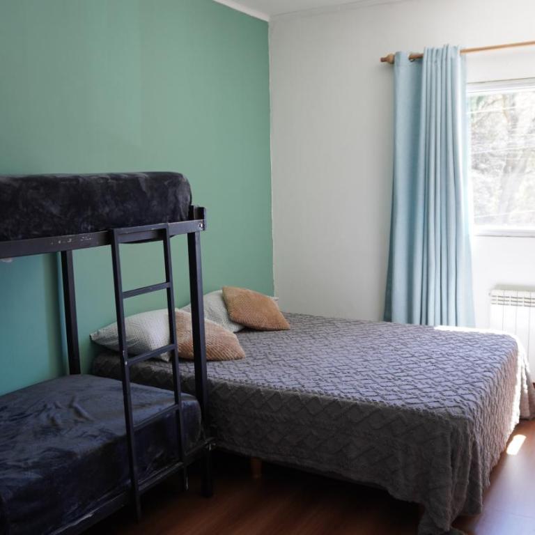 Hostel Punto Patagónico Bariloche - Habitación Doble Estándar con baño compartido - 1