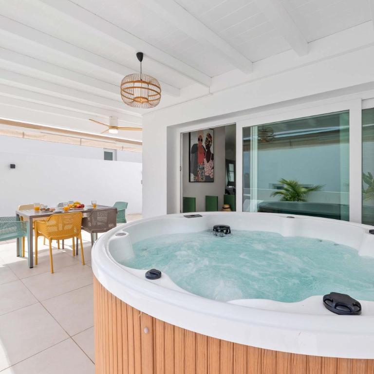 Miranda al Mar Jacuzzi Privado Frente al Mar by Bayside - Casa - 14