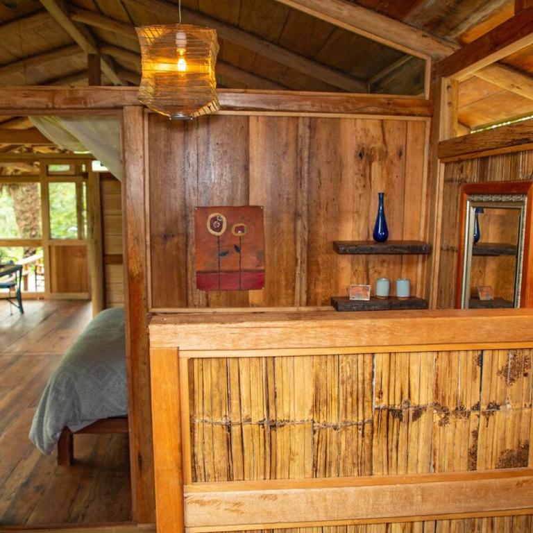 Finca Aveterra, Luxurious Riverside Retreat - One-Bedroom House - 20