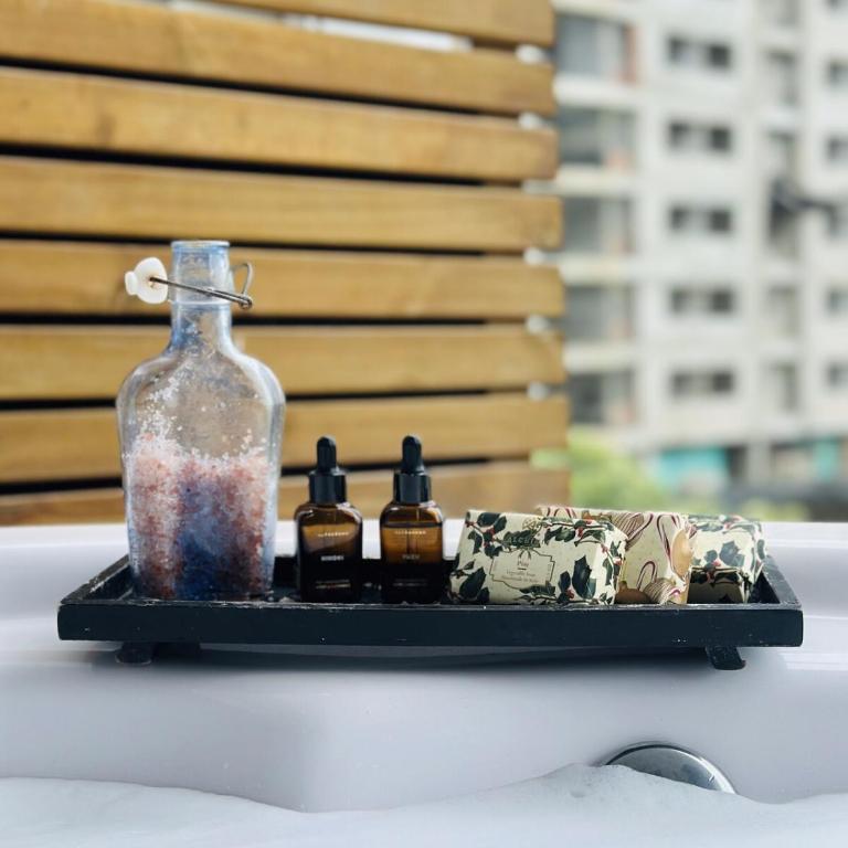 Exclusive Apartment with Private Jacuzzi - Two-Bedroom Apartment - 17