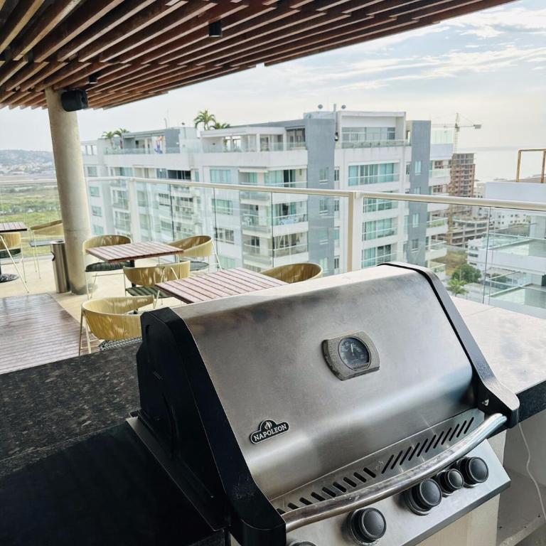 Exclusive Apartment with Private Jacuzzi - Two-Bedroom Apartment - 24