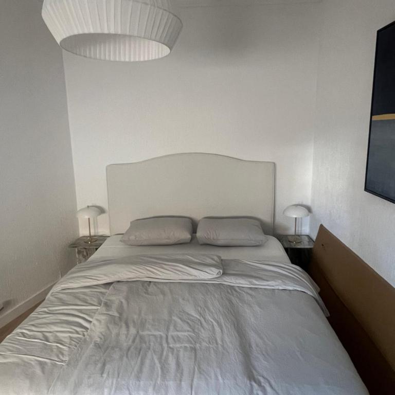 Playa del Cura, Urban Glow - Modern,Comfortable and Stylish Retreat - Three-Bedroom Apartment Suite - 10
