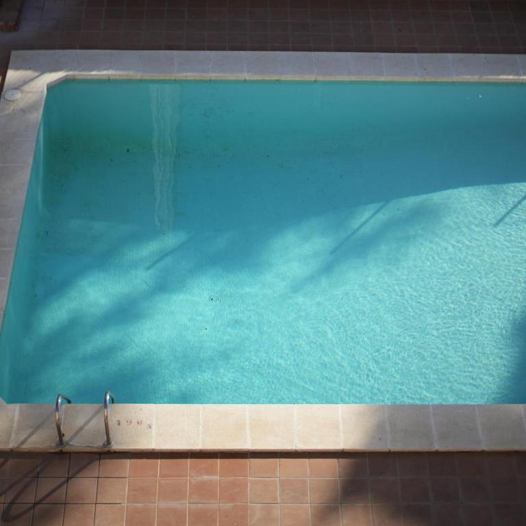 Quiet Studio in Fenals with Balcony, Pool and Workspace for Medium-Term Rental - Estudio con vista al océano - 15