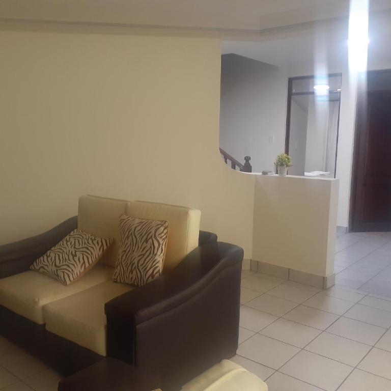 Garzonier America oeste - One-Bedroom Apartment - 1