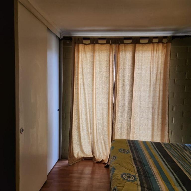 Cómo en casa y cerca del centro - Three-Bedroom Apartment - 10