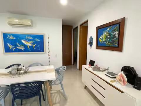 Apartamento en Cartagena con balcon con vista al mar y piscina - Three-Bedroom Apartment - 17