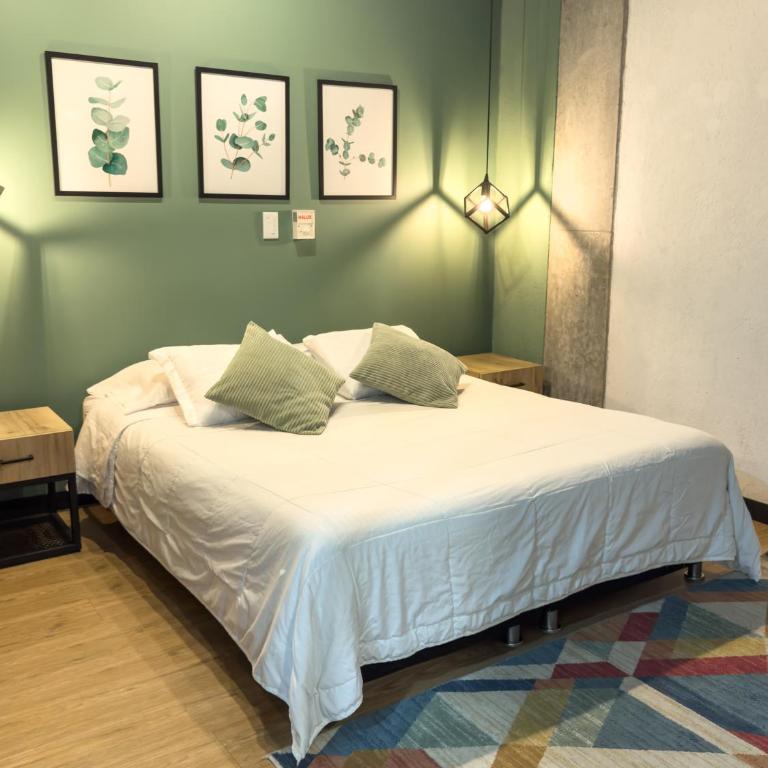 Be Together Coworking & Coliving 503 - Habitación Cuádruple con baño - 1