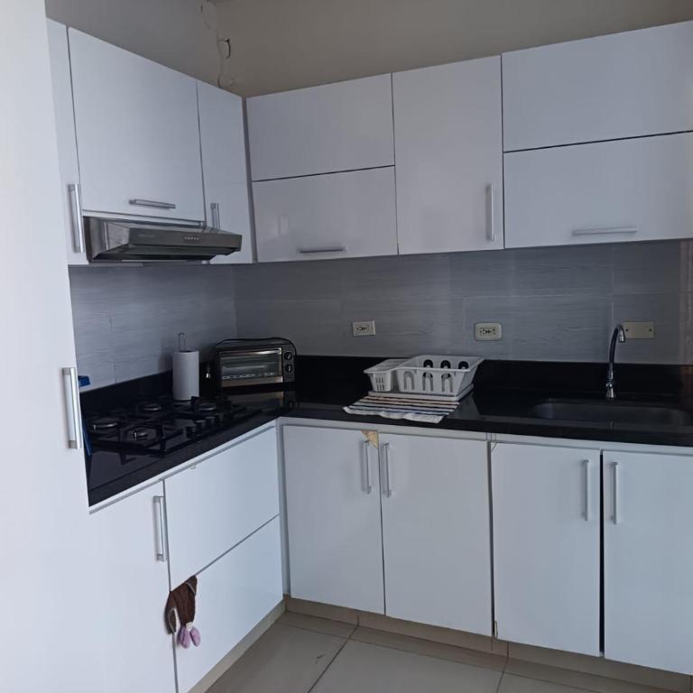 Alojamiento en Casa excelente precio - Casa de 4 dormitorios - 24