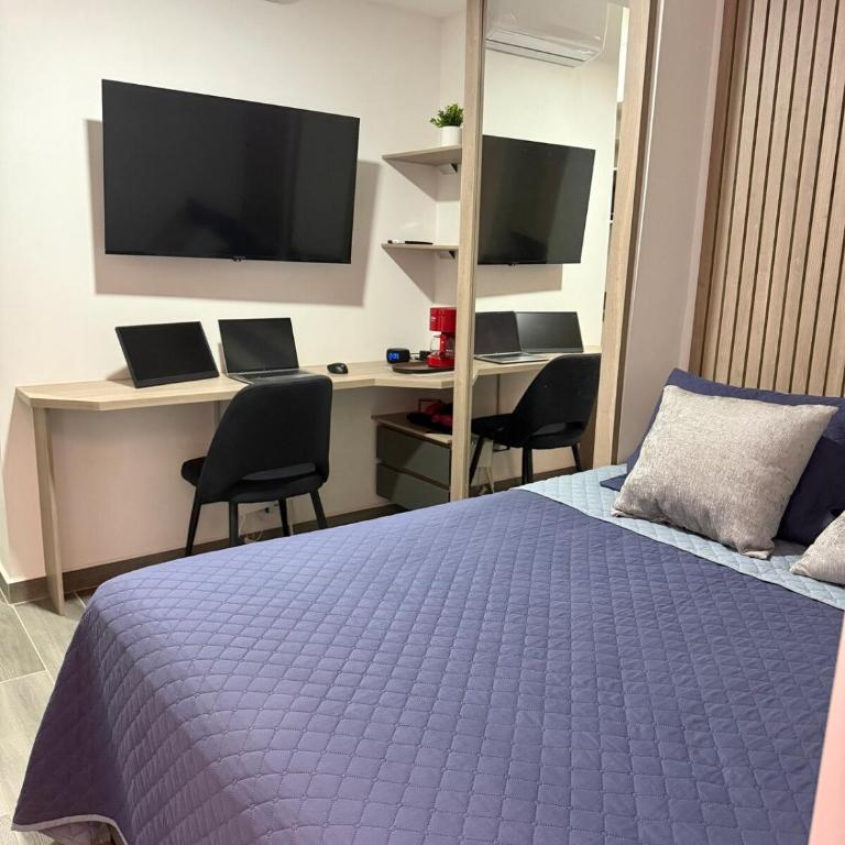 Apto Laureles con Aire ,Zona Trabajo, Central - Apartamento de 1 dormitorio - 9