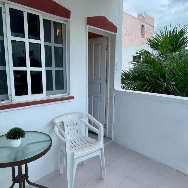 Balcony Studio in Downtown Isla Mujeres - Apartment with Balcony - 4