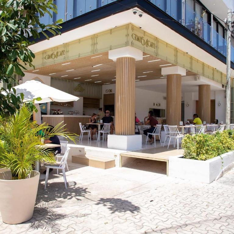 Tranquil Romantic & Family Suites, Patio Pool, 7 Min Walk to Beach, Full Kitchen, Fast WiFi, AC - Apartamento Deluxe de 1 dormitorio - 19