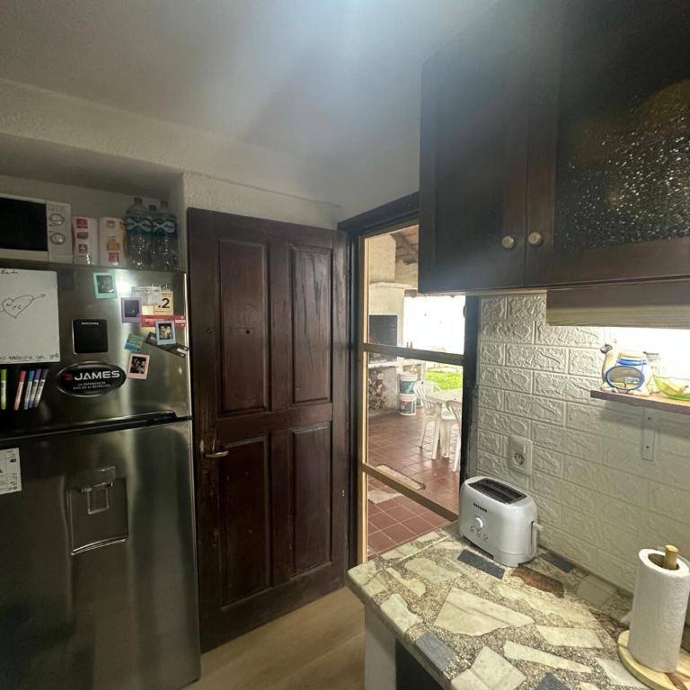Very spacious house, a few blocks from the beach - Casa de 4 dormitorios - 4