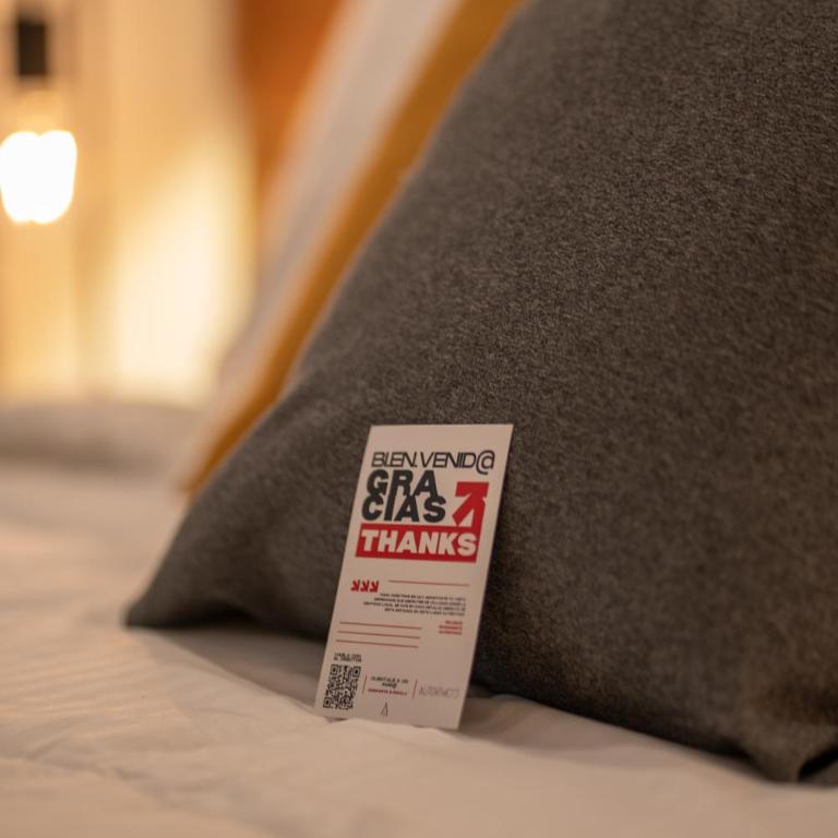 Autenthico Local Stay Hotel Envigado - Deluxe Double Room - 5