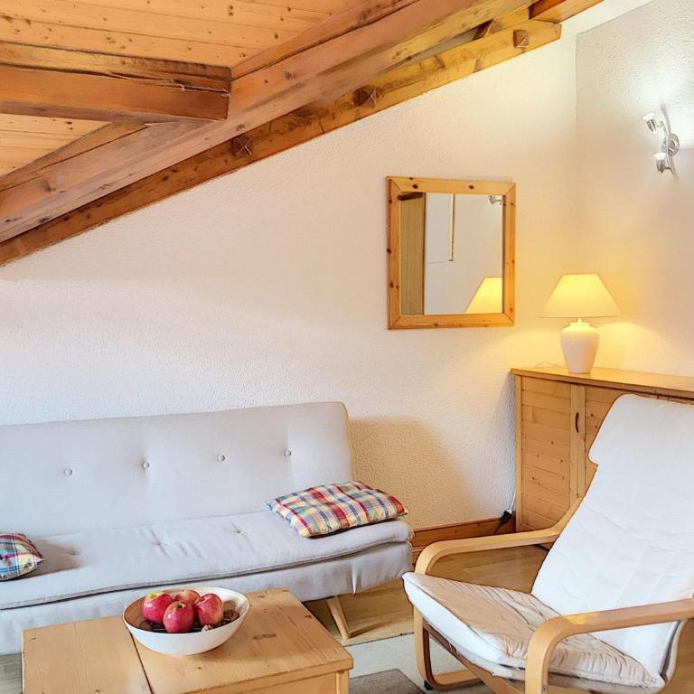 Appartement lumineux sous pente proche des pistes avec balcon - FR-1-344-1246 - Appartement - 6