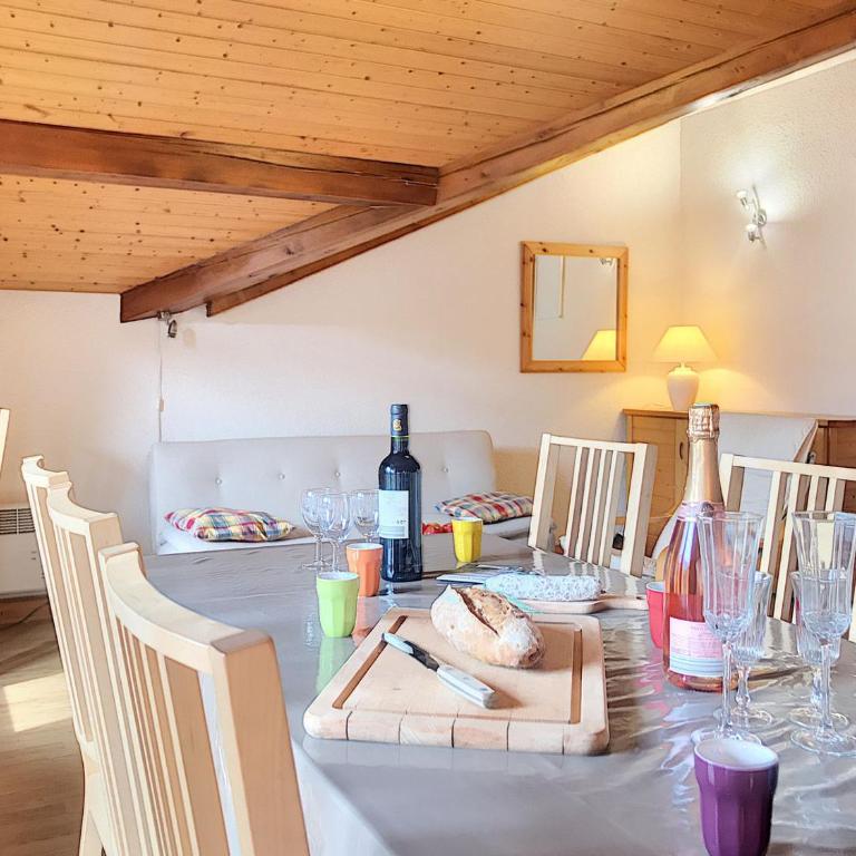 Appartement lumineux sous pente proche des pistes avec balcon - FR-1-344-1246 - Appartement - 9