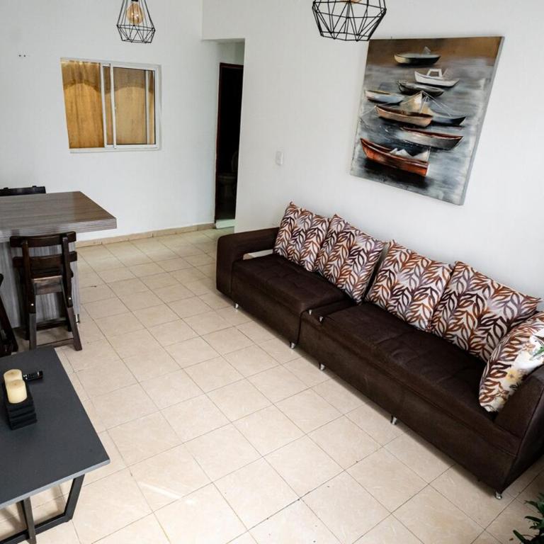 La Esquinita de Miraflores - Three-Bedroom Apartment - 1