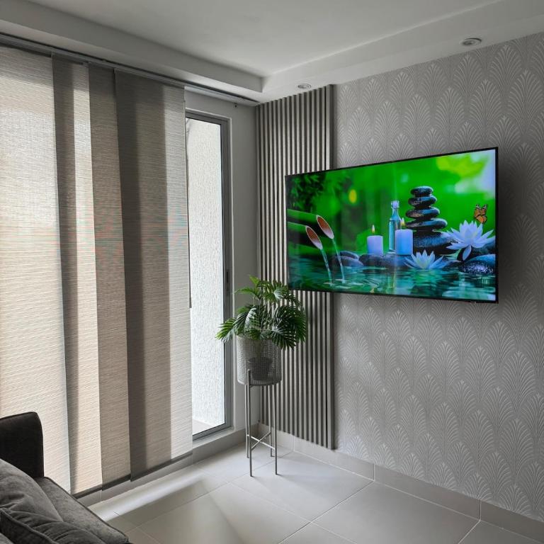 Lindo apartamento a 3 calles de las playas y a 3 minutos del centro histórico - Three-Bedroom Apartment - 3