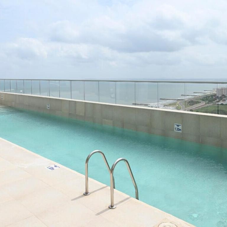Lindo apartamento a 3 calles de las playas y a 3 minutos del centro histórico - Three-Bedroom Apartment - 20