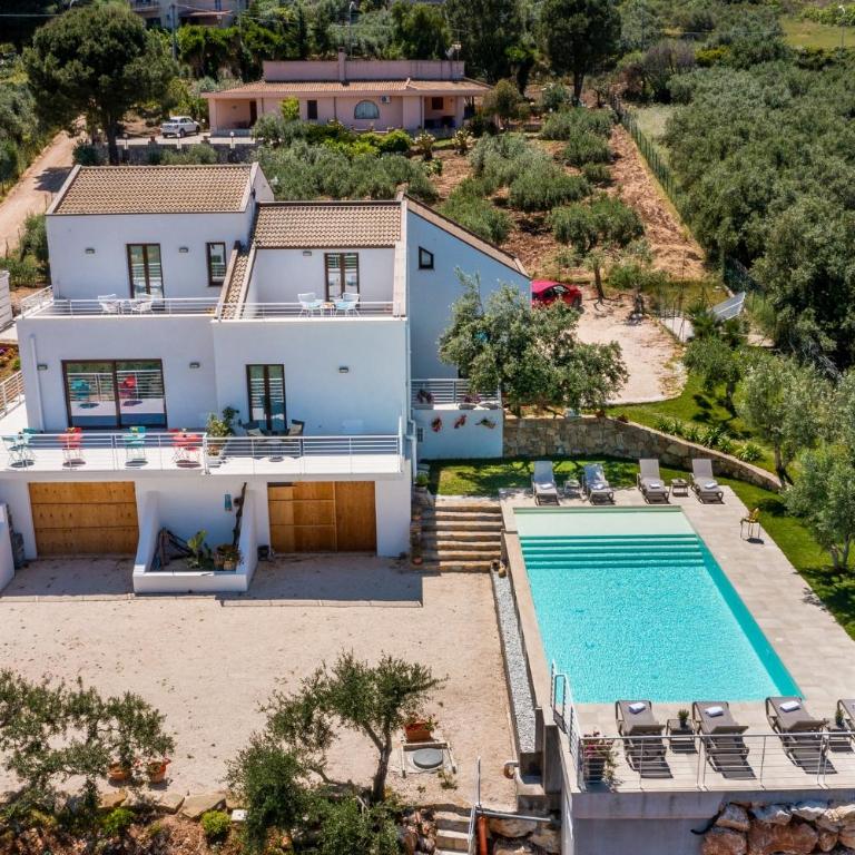 Villa Maria con piscina e vista mare 12 posti letto - Villa with Private Pool - 2