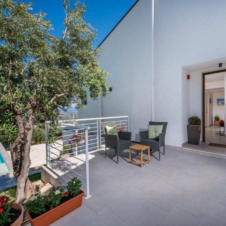Villa Maria con piscina e vista mare 12 posti letto - Villa with Private Pool - 4
