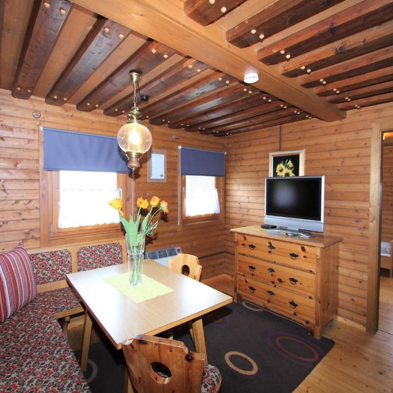Characterful old farmhouse with 4 apartments in Fresach Carinthia with garden - Ferienhaus mit 6 Schlafzimmern - 19