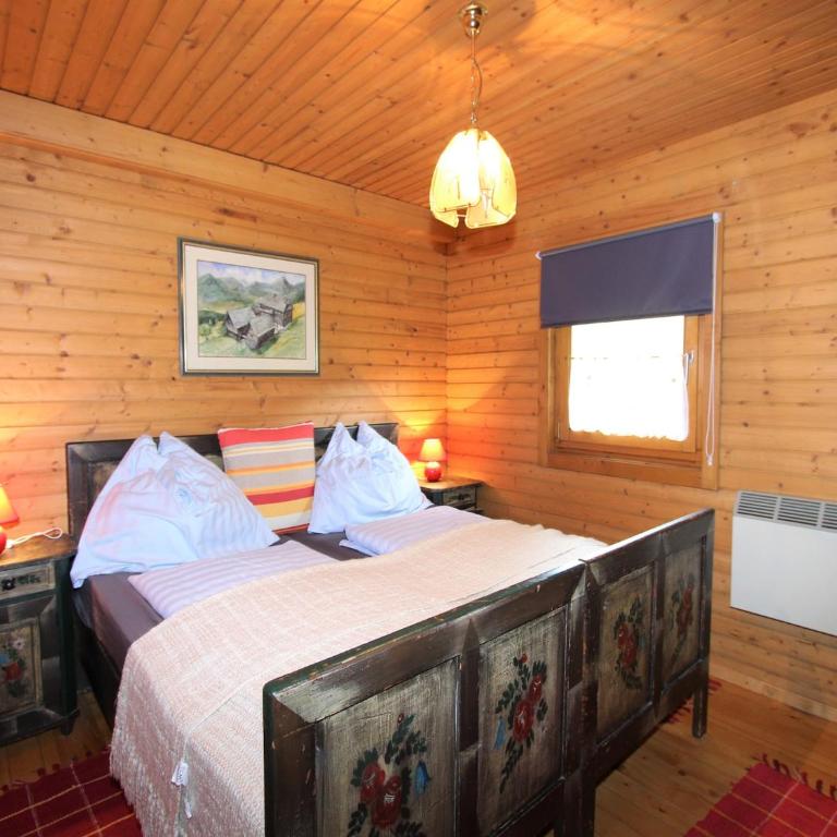 Characterful old farmhouse with 4 apartments in Fresach Carinthia with garden - Ferienhaus mit 6 Schlafzimmern - 12