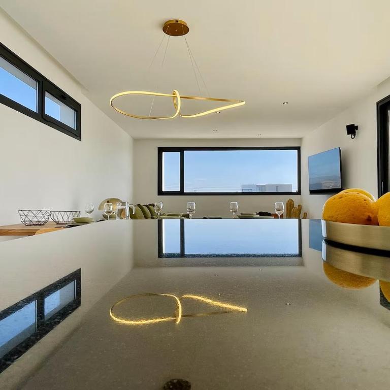 Casa Horizon Heated Pool Villa with Volcano Sunset Views, Lajares - Villa - 23