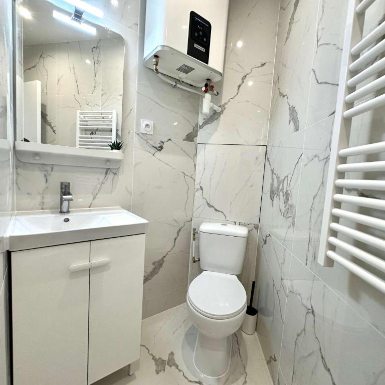 New 412 Suite Cotillard - Cosy Apartment Paris Center - Studio - 10