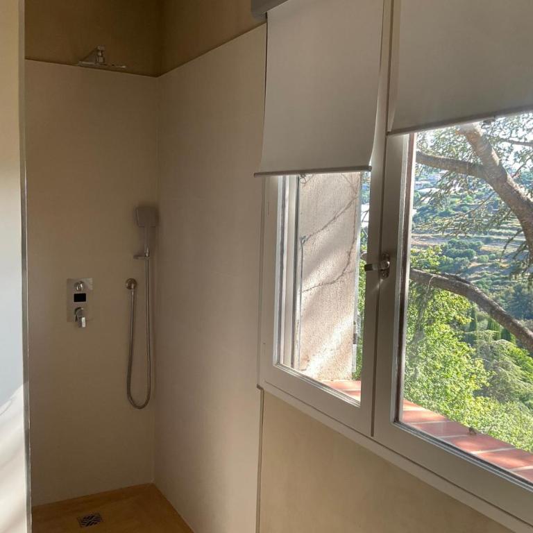 Maison avec vue mer et jacuzzi à 15 mn du centre - Villa 2 Chambres - 30