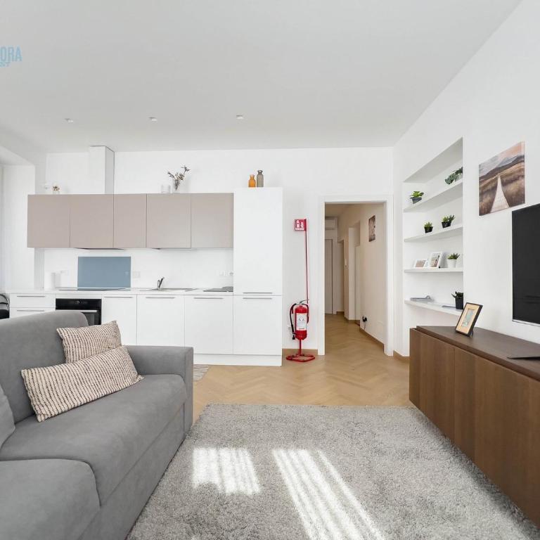 San Maurizio Tirabora Short Rent - Appartamento con 2 Camere da Letto - 12