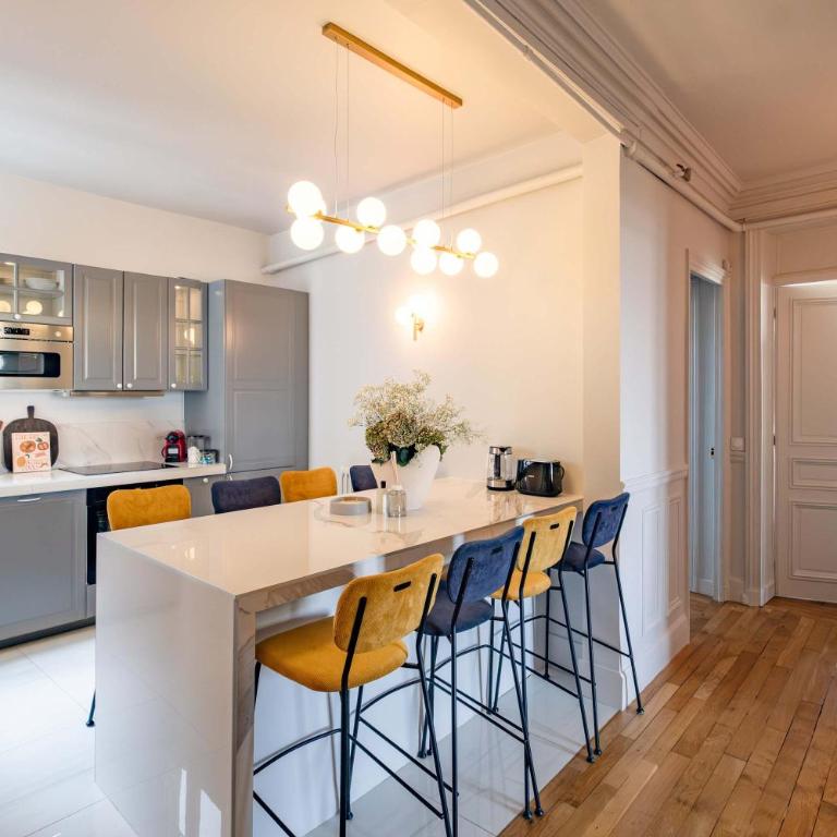 Luxury Flat Eiffel View 3BR 7 Guests - Appartement - 9