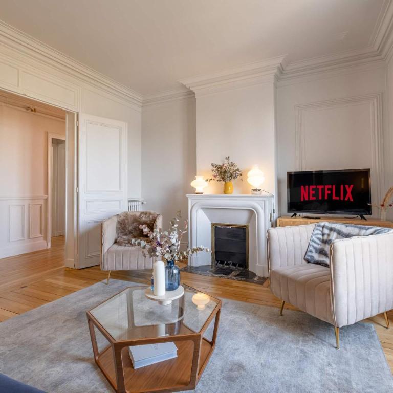 Luxury Flat Eiffel View 3BR 7 Guests - Appartement - 19